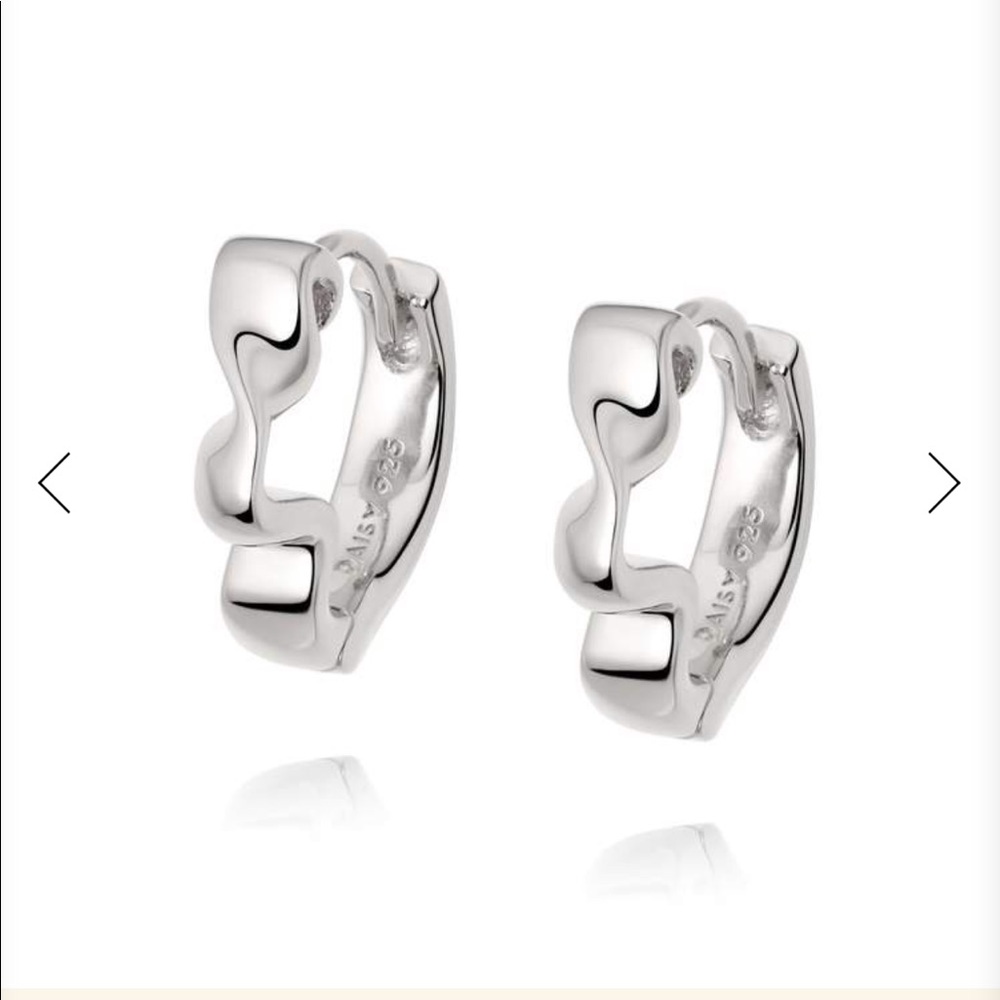 Estee Lalonde Flow Huggie Hoops